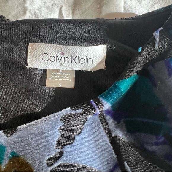 Calvin Klein Velvet Burnout Bodycon Bell Sleeve Dress size 6 - Picture 3 of 12
